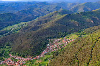 Aerial view of Place in the Palatinate Forest from the southwest in Spirkelbach in the state Rhineland-Palatinate, Germany