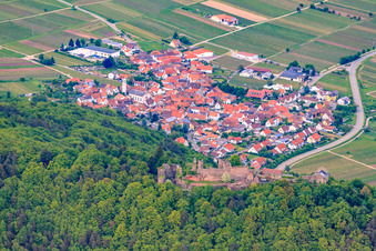 Wine-growing village on the edge of the Haardt below the Madenburg from the southwest in Eschbach in the state Rhineland-Palatinate, Germany