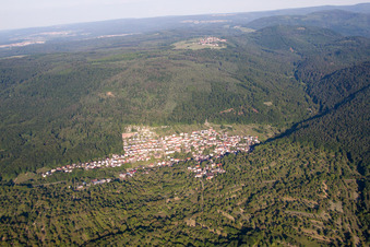From the west in the district Waldprechtsweier in Malsch in the state Baden-Wuerttemberg, Germany seen from above