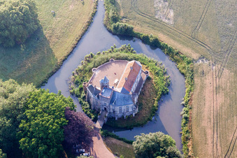 Aerial photograpy of Building and castle park systems of water castle von Tilques in Tilques in Hauts-de-France, France