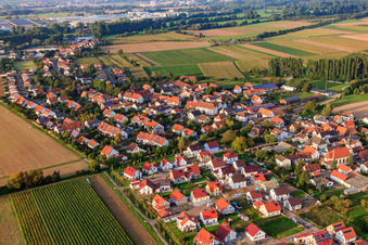 Oblique view of At the Thoräckern in the district Mörlheim in Landau in der Pfalz in the state Rhineland-Palatinate, Germany