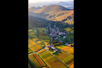 Hotel Leinsweiler Courtyard in Leinsweiler in the state Rhineland-Palatinate, Germany from above