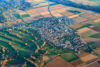 Oblique view of View of the town from the northwest in Steinweiler in the state Rhineland-Palatinate, Germany