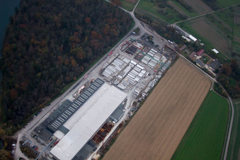 Oblique view of Mixed concrete and building materials factory of Betonfertigteilewerk Linkenheim GmbH & Co. KG in Linkenheim-Hochstetten in the state Baden-Wurttemberg