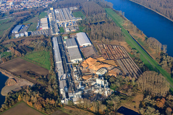 Aerial photograpy of Industrial area on the banks of the Rhine with Rheinspan GmbH & Co. KG, Knaus Carpentry - Johann Knaus & Viktor Knaus GbR and Express Möbel GmbH & Co. KG in Germersheim in the state Rhineland-Palatinate, Germany