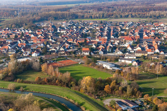 Village on the Saalbach Canal from the west in the district Rußheim in Dettenheim in the state Baden-Wuerttemberg, Germany