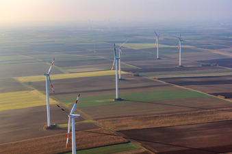 Wind farm between Rülzheim and Offenbach in Rülzheim in the state Rhineland-Palatinate, Germany