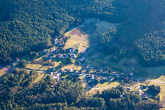 Bird's eye view of District Lauterschwan in Erlenbach bei Dahn in the state Rhineland-Palatinate, Germany