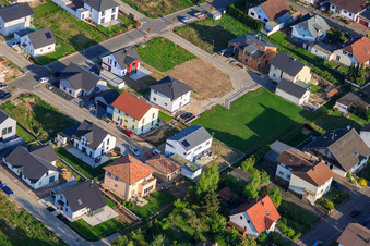 New Development Area East (Im Holderbusch) in Minfeld in the state Rhineland-Palatinate, Germany seen from a drone