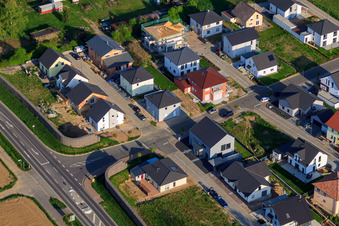 Aerial view of New Development Area East (Im Holderbusch) in Minfeld in the state Rhineland-Palatinate, Germany
