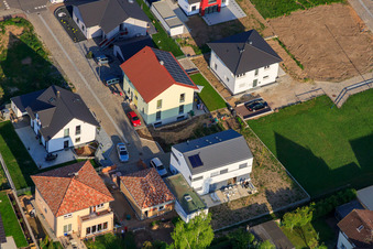 New Development Area East (Im Holderbusch) in Minfeld in the state Rhineland-Palatinate, Germany from the plane