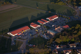 Shopping centers in the district Neulauterburg in Berg in the state Rhineland-Palatinate, Germany seen from above
