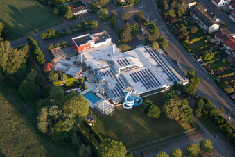 LaOla indoor and outdoor swimming pool in the district Queichheim in Landau in der Pfalz in the state Rhineland-Palatinate, Germany from above