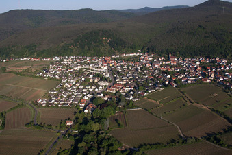 District Königsbach in Neustadt an der Weinstraße in the state Rhineland-Palatinate, Germany from above