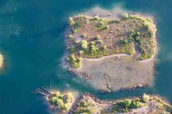 Oblique view of Lake Island on the Baggersee Streitkoepfle in Linkenheim-Hochstetten in the state Baden-Wurttemberg