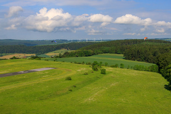 Oblique view of Parachute field at the Höxter-Holzminden airfield (EDVI) in the district Albaxen in Höxter in the state North Rhine-Westphalia, Germany