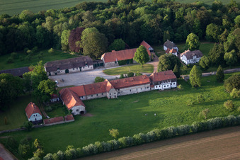 Aerial view of Farm on the edge of cultivated fields in the district Abbenburg in Brakel in the state North Rhine-Westphalia