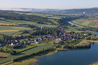 Village on the river bank areas of the Weser river in the district Meinbrexen in Lauenfoerde in the state Lower Saxony, Germany