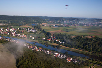 Village on the river bank areas of the Weser river between the district Herstelle and Wuergassen in Beverungen in the state North Rhine-Westphalia, Germany
