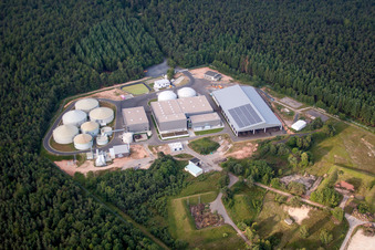 Aerial photograpy of Building and production halls on the premises of the chemical manufacturers Biothan GmbH in the district Kleinlueder in Grossenlueder in the state Hesse, Germany