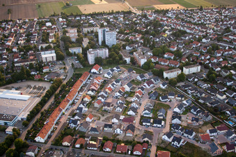 City view of the city area of in the district Roxheim in Bobenheim-Roxheim in the state Rhineland-Palatinate from the plane