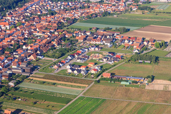 New development area Pfarrer-Anselmann-Straße in Hatzenbühl in the state Rhineland-Palatinate, Germany from above