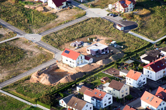 Bird's eye view of New development area Am Höhenweg in Kandel in the state Rhineland-Palatinate, Germany