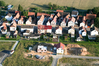 New development area Am Höhenweg in Kandel in the state Rhineland-Palatinate, Germany seen from above