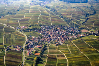 Wine-growing village from the southeast in Ilbesheim bei Landau in the state Rhineland-Palatinate, Germany