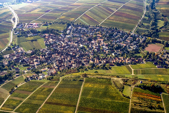 Wine-growing village from the east in Ilbesheim bei Landau in the state Rhineland-Palatinate, Germany