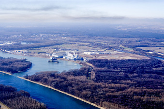 Industry N of Wörth in Wörth am Rhein in the state Rhineland-Palatinate, Germany