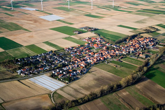 From the southwest in Herxheimweyher in the state Rhineland-Palatinate, Germany