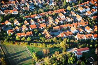 Aerial photograpy of Residential area of detached housing estate Kandel Im Kirschgarten in Kandel in the state Rhineland-Palatinate