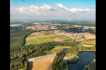 View of the town from the southwest in the district Sondernheim in Germersheim in the state Rhineland-Palatinate, Germany