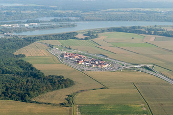 Oblique view of Outlet Center in Roppenheim in the state Bas-Rhin, France