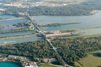 Lock near Freistett in Gambsheim in the state Bas-Rhin, France