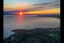 Sunrise at Campeggio del Vò Lake Garda in Desenzano del Garda in the state Brescia, Italy