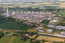 Refinery equipment and management systems on the factory premises of the mineral oil producer Heide Refinery GmbH in Hemmingstedt in Schleswig-Holstein