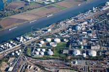 From the north in the district BASF in Ludwigshafen am Rhein in the state Rhineland-Palatinate, Germany seen from above