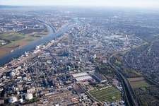 From the north in the district BASF in Ludwigshafen am Rhein in the state Rhineland-Palatinate, Germany viewn from the air