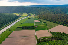Course of the Weser between Hesse and Lower Saxony in the district Wahmbeck in Bodenfelde in the state Lower Saxony, Germany