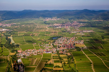 Aerial view of Village - view on the edge of agricultural fields and farmland in Kirrweiler (Pfalz) in the state Rhineland-Palatinate, Germany