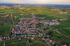 Wine-growing village on the edge of the Haardt from the west in the district Diedesfeld in Neustadt an der Weinstraße in the state Rhineland-Palatinate, Germany