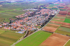 View of the town from the southwest in the district Niederhochstadt in Hochstadt in the state Rhineland-Palatinate, Germany