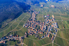 Wine-growing town on the edge of the Haardt from the south in Weyher in der Pfalz in the state Rhineland-Palatinate, Germany