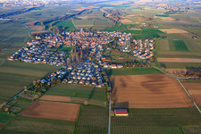 Village view from the west in the district Mörzheim in Landau in der Pfalz in the state Rhineland-Palatinate, Germany