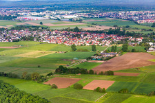 From the west in the district Altheim in Münster in the state Hesse, Germany
