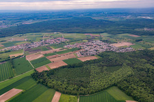 From the east in the district Fehlheim in Bensheim in the state Hesse, Germany