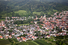 From the northwest in the district Leutershausen in Hirschberg an der Bergstraße in the state Baden-Wuerttemberg, Germany