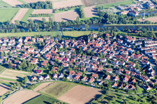 Village on the river bank areas of the river Neckar in the district Kleiningersheim in Ingersheim in the state Baden-Wurttemberg, Germany